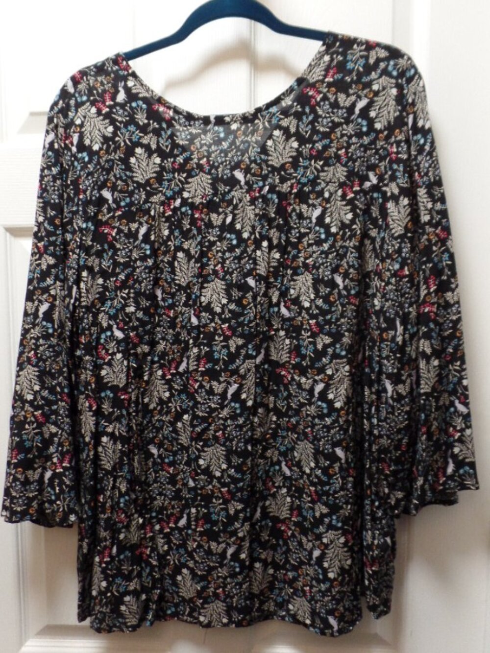 *NWT* Old Navy XL TALL 18 20 Black Ivory Print Nature Rayon Bell Sleeves Blouse